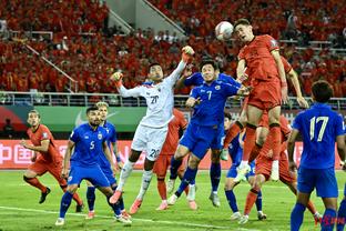 越南门将：输掉比赛很失望，但自豪对阵亚洲顶级球队表现出色